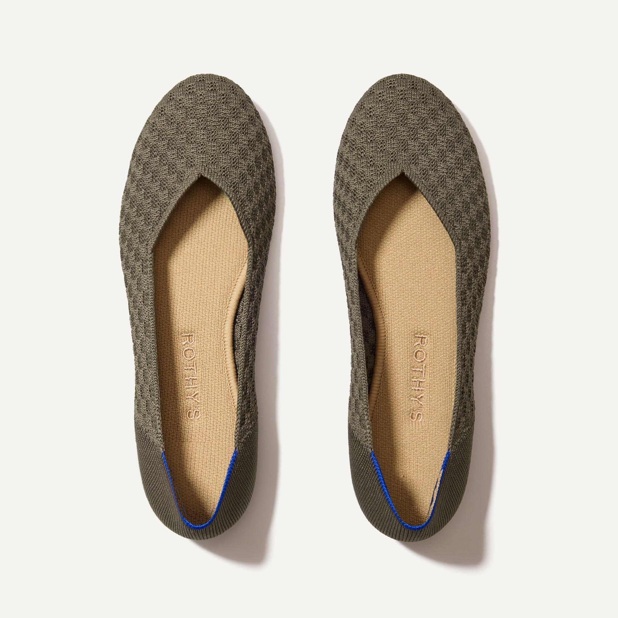 The Flat in Safari Basketweave shown from the top. 