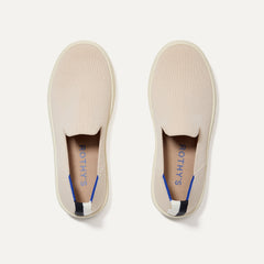 The Kids Sneaker in Sand shown from the top.