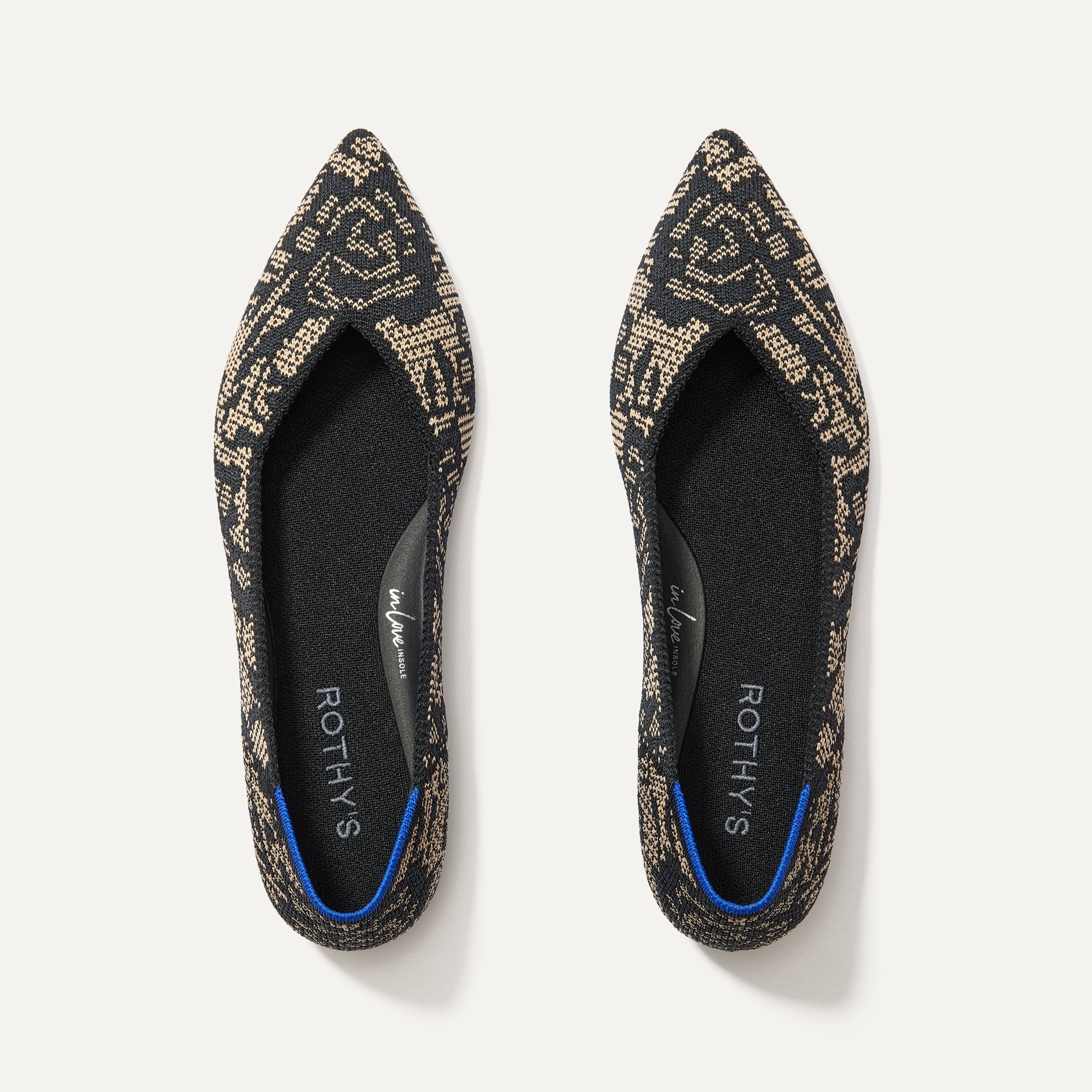 The Point II in Chantilly Noir shown from the top.
