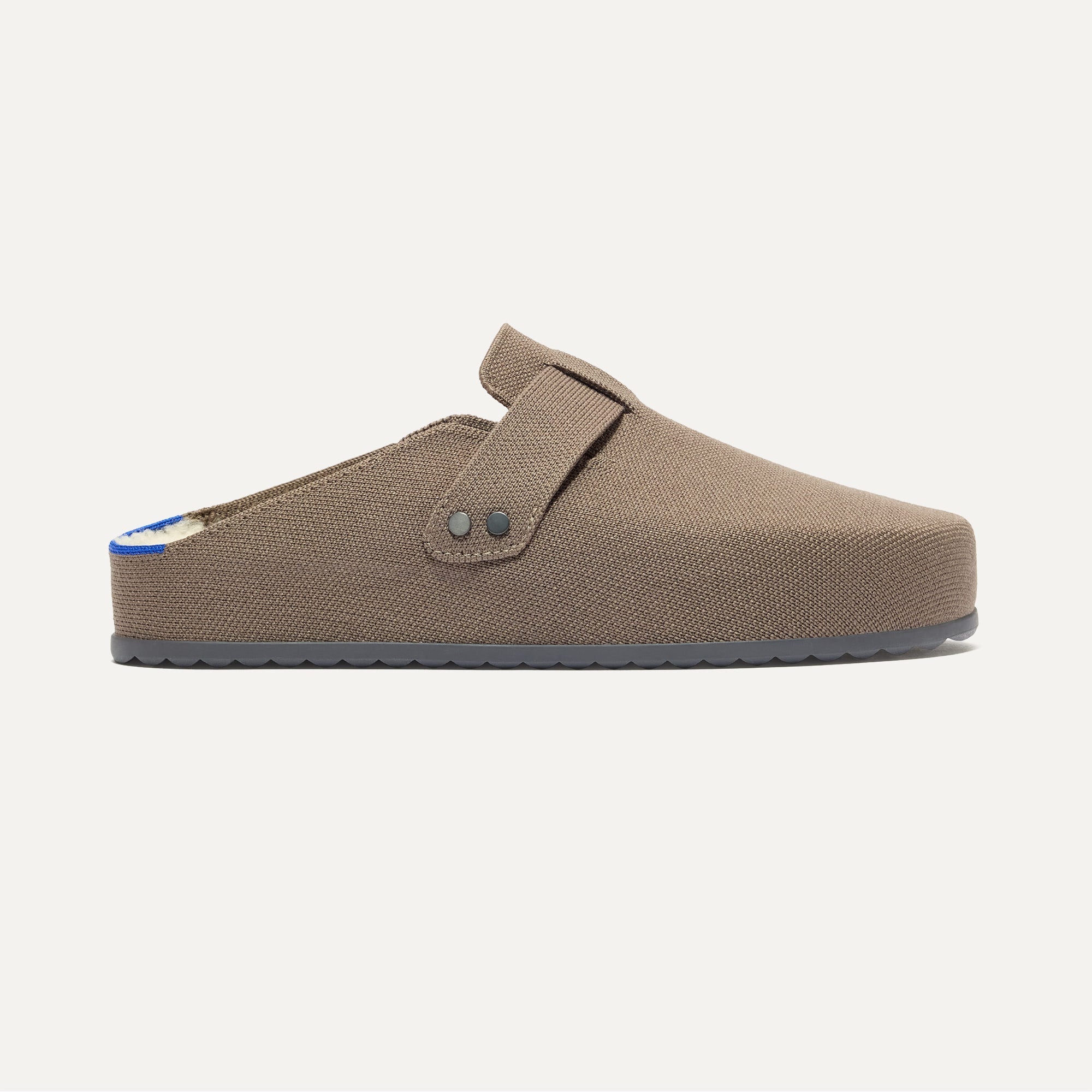 The Men's Cozy Clog in Sparrow shown from the side. 